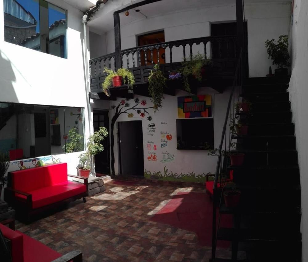 The Grasshopper Hostel Cusco Exterior photo
